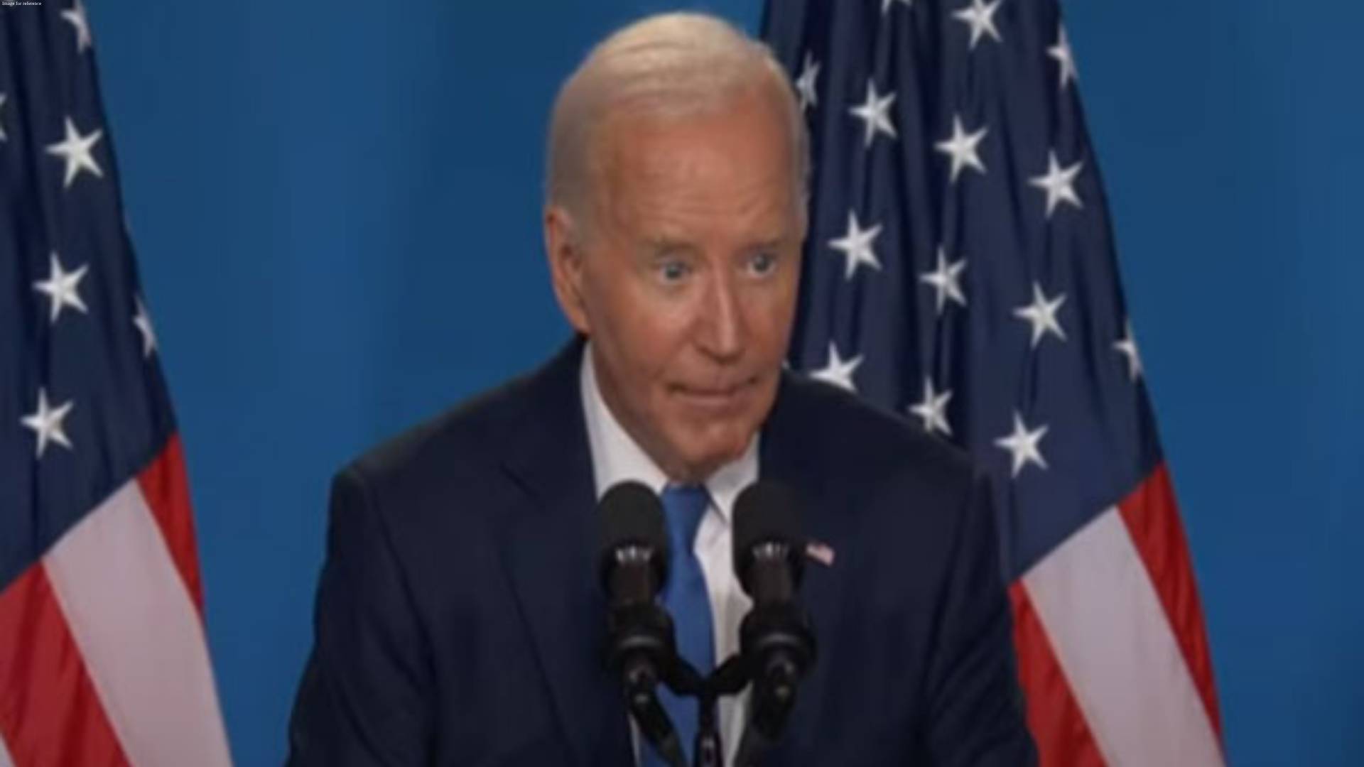 US President Joe Biden defends himself after introducing Zelenskyy as Putin